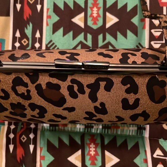 Nine West small leopard purse​​ - Picture 4 of 6